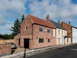 5 Lynwood, Out Newton Road, Withernsea HU19 2RD