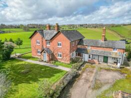 Upper Foxhall House, Rudhall Road, Phocle Green HR9 7TN