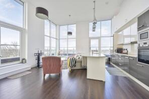 41, 89 Roebuck House, Roehampton Lane, London SW15 5FN