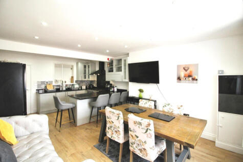 Feenan Highway, Tilbury, Essex, RM18
