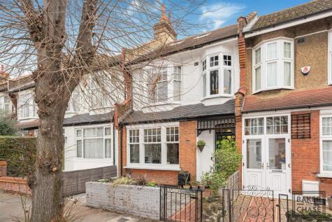Arnold Gardens, Palmers Green, London, N13