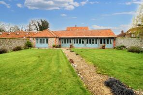 Low Barn, The Street, Holt NR25 7AA