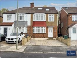 32, Fairfield Way, Barnet EN5 2BG