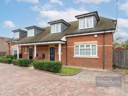 3, Century Gardens, South Croydon CR2 9FE