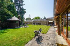 Bar Lodge, Bar Road, Bakewell DE45 1SF