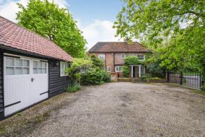 Harrow Farm, Brock Hill, South Hanningfield, Wickford SS11 7PD