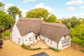 Old Bridge House, Lower End, Buckingham MK18 2DB