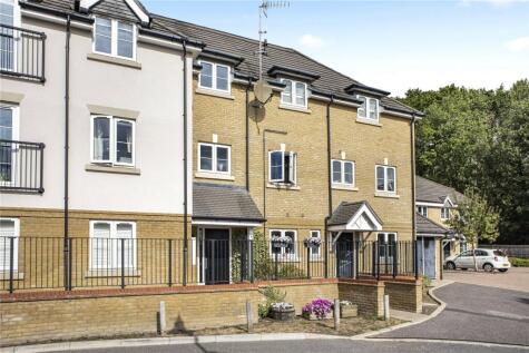 Brookwood Farm Drive, Knaphill, Woking, Surrey, GU21