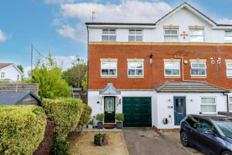 Longmans Close, Watford, WD18