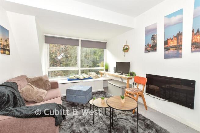 Living/ Bedroom