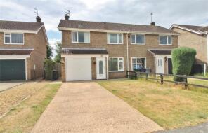 12, Charles Avenue, Grantham NG32 3QH