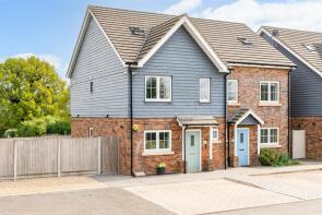 4, Farrier Heights, Hitchin SG4 7BJ