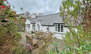 Twll Y Cae, Road From A497 Passing Y Boncyn To Prow Dolbenmaen No 131, Criccieth LL52 0PU
