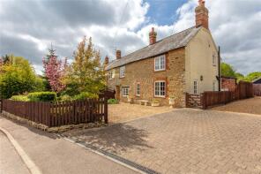 25 Primrose Cottage, Court Lane, Bedford MK43 7QT