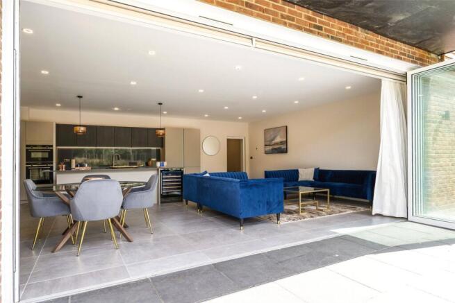 Show Apartment