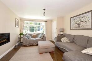 45, Locks Meadow, Lingfield RH7 6AW