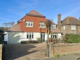220, Cooden Drive, Bexhill-on-sea TN39 3AG