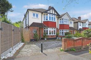 1, Devon Close, Buckhurst Hill IG9 5LF