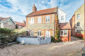 9, Melinda Cottages, High Street, Cromer NR27 9NS