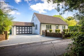 Nenuco, Knapp Lane, Lydney GL15 6BJ