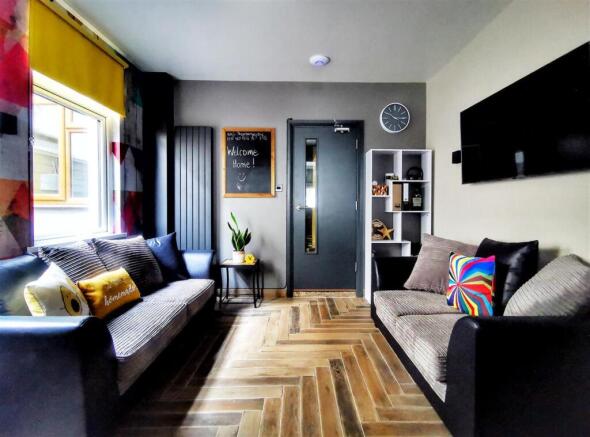 Living Room.jpg