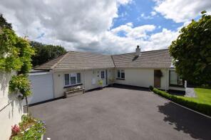 2, Hollies Road, Launceston PL15 8HB