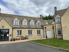 44, Hawkesbury Place, Fosseway, Cheltenham GL54 1FF