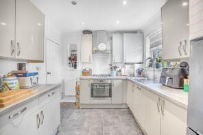 163, Elizabeth Avenue, Staines-upon-thames TW18 1JN
