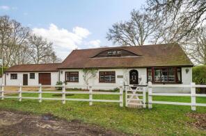 Hope Bungalow, Oakhanger Road, Oakhanger, Bordon GU35 9JU