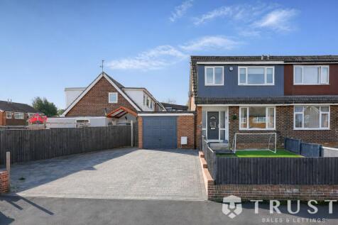Norristhorpe Avenue, Liversedge, WF15