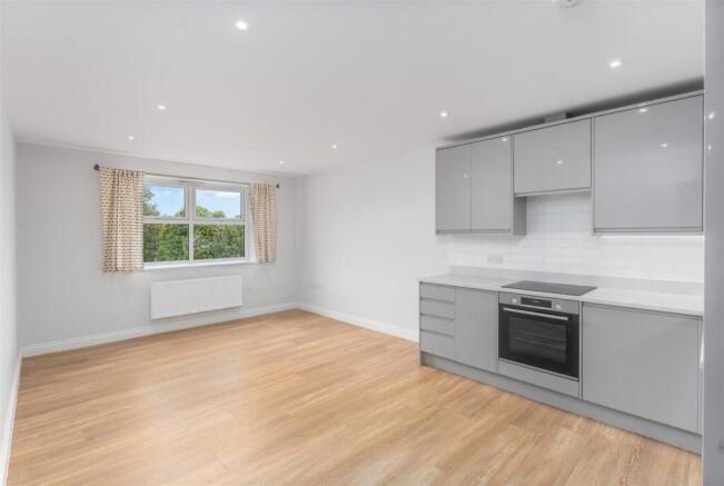 Flat 9, 30 Crouch Street, Banbury-7.jpg