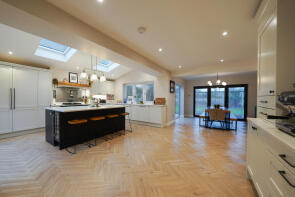 31, Chester Road, Leicester LE8 4HB