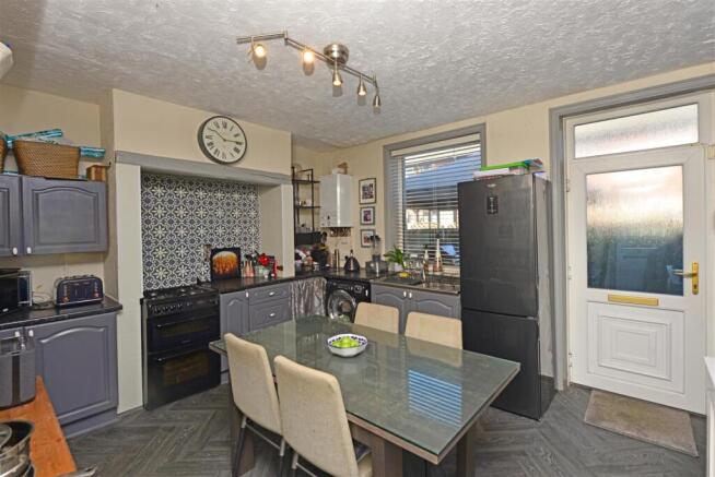 Open Plan Kitchen / Diner: