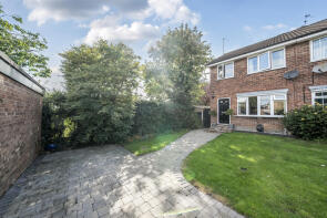 10, Newlyn Avenue, Macclesfield SK10 3PN