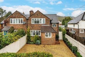 22, Pilgrims Way Cottages, Reigate Road, Betchworth RH3 7HD