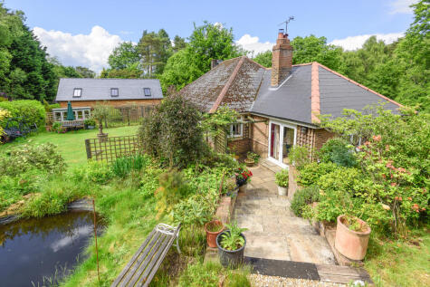 Farther Common, Hill Brow, Liss, Hampshire, GU33