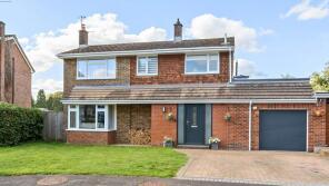 6, St Michaels Close, Basingstoke RG25 2BP