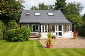 Sunnyside, Horsepond Road, Cane End, Reading RG4 9HL