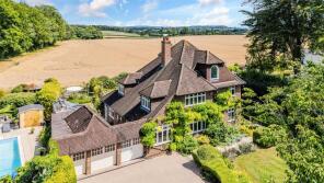 Pebblecombe Lea, Pebble Hill Road, Betchworth RH3 7BP