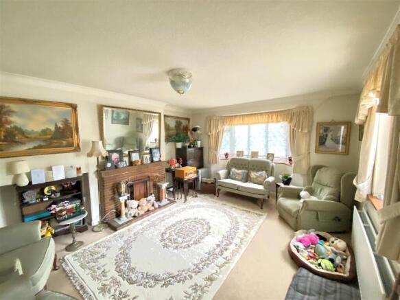 Front room 2.jpg