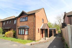 50, Fallowfield, Yateley GU46 6LW