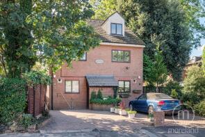 2, Silverose House, Montrose Crescent, North Finchley, London N12 0SR