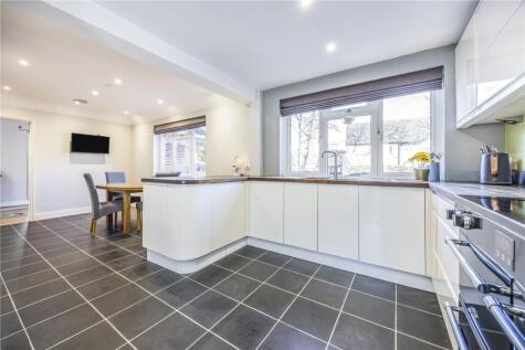 Warfield Avenue, Waterlooville, Hampshire, PO7