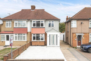 15, Meadway, Enfield EN3 6NT