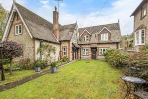 Flat 3, Dame School Court, Pook Lane, Chichester PO18 0SA