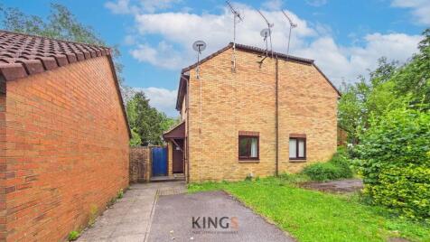 Bull Stag Green, Hatfield, AL9