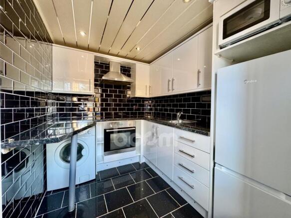 Kilmarnock Road, Mauchline kitchen
