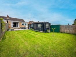 13, Thornberry Avenue, Clacton-on-sea CO16 9HN