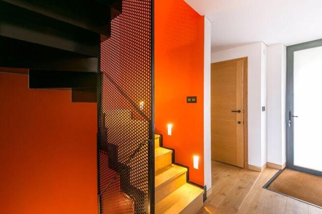 Ground Floor Entrance 