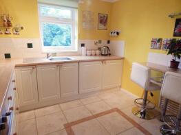 28, Gribb View, Chard TA20 4ND